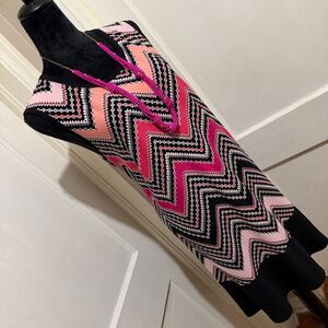 Plus size! Like New! Blu Sage Pink and Black Patterned Dress